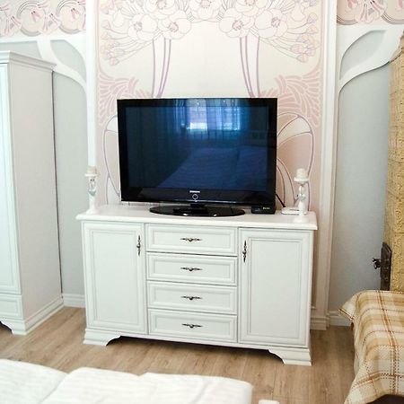 Deluxe Appartment In The City Center ลวีฟ ภายนอก รูปภาพ