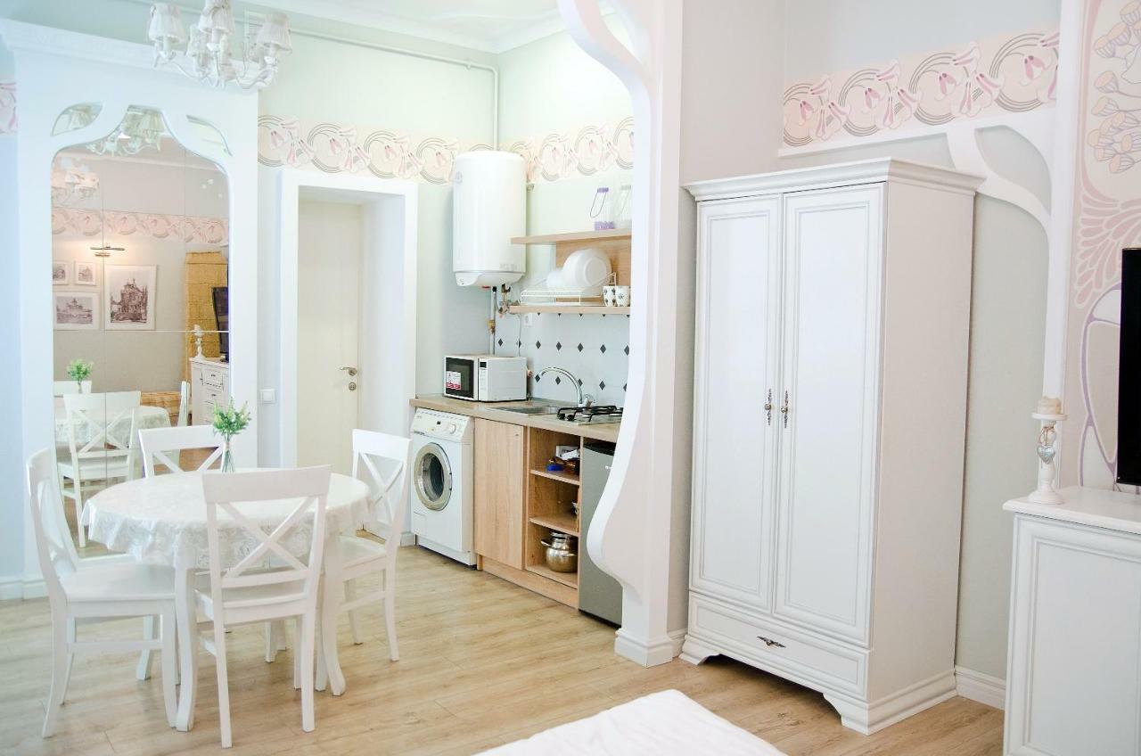 Deluxe Appartment In The City Center ลวีฟ ภายนอก รูปภาพ